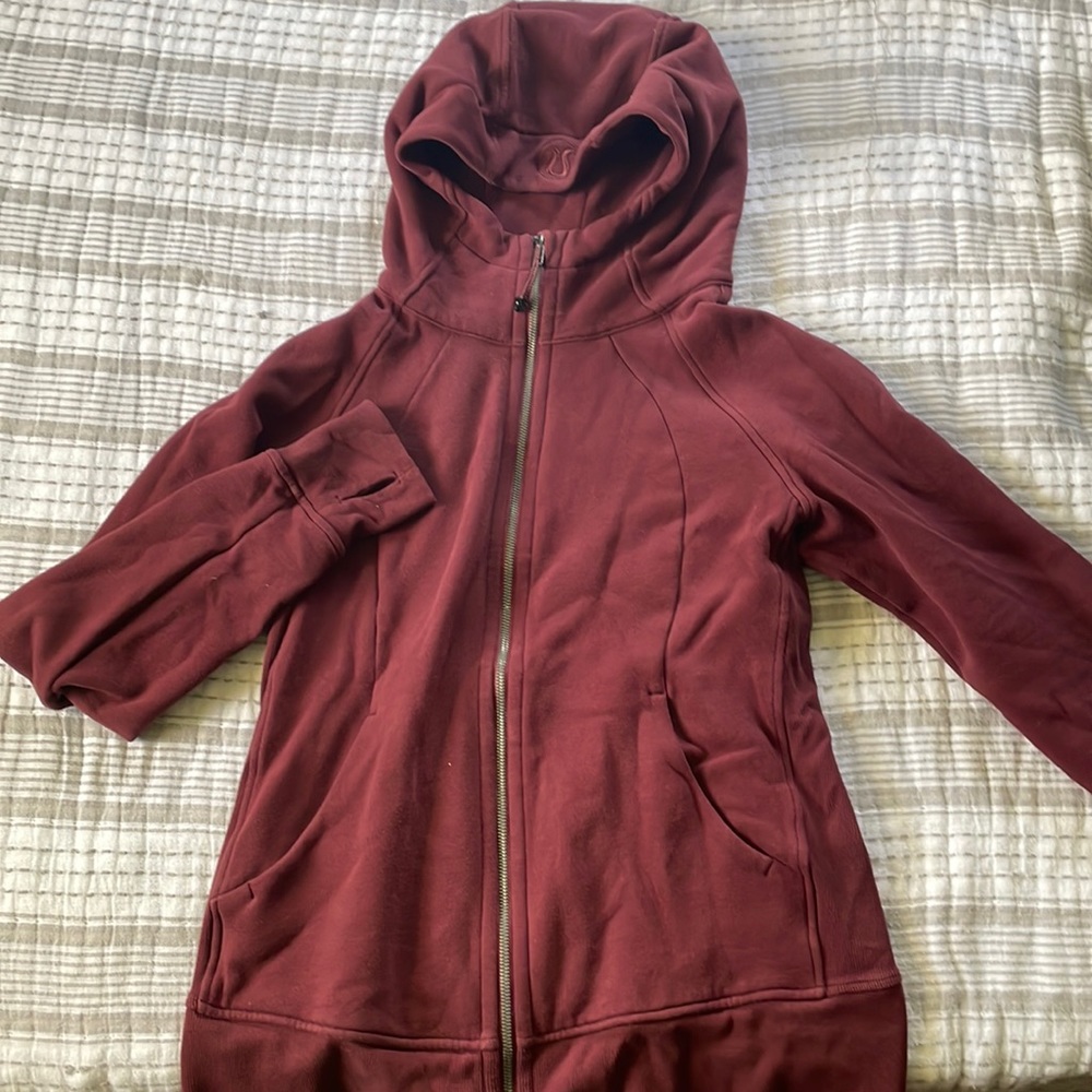 LULULEMON SCUBA ZIP UP MAROON